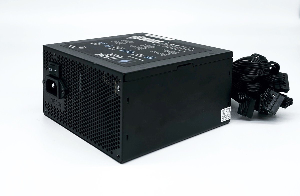 1stCOOL Dark Line 650 88+, 650W
