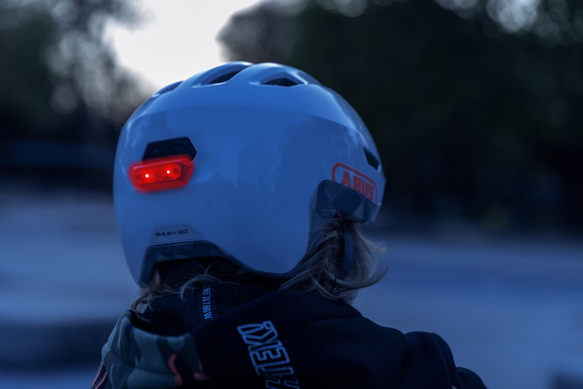 Abus Smiley 3.0 ACE LED shiny white vel.S (45-50cm)