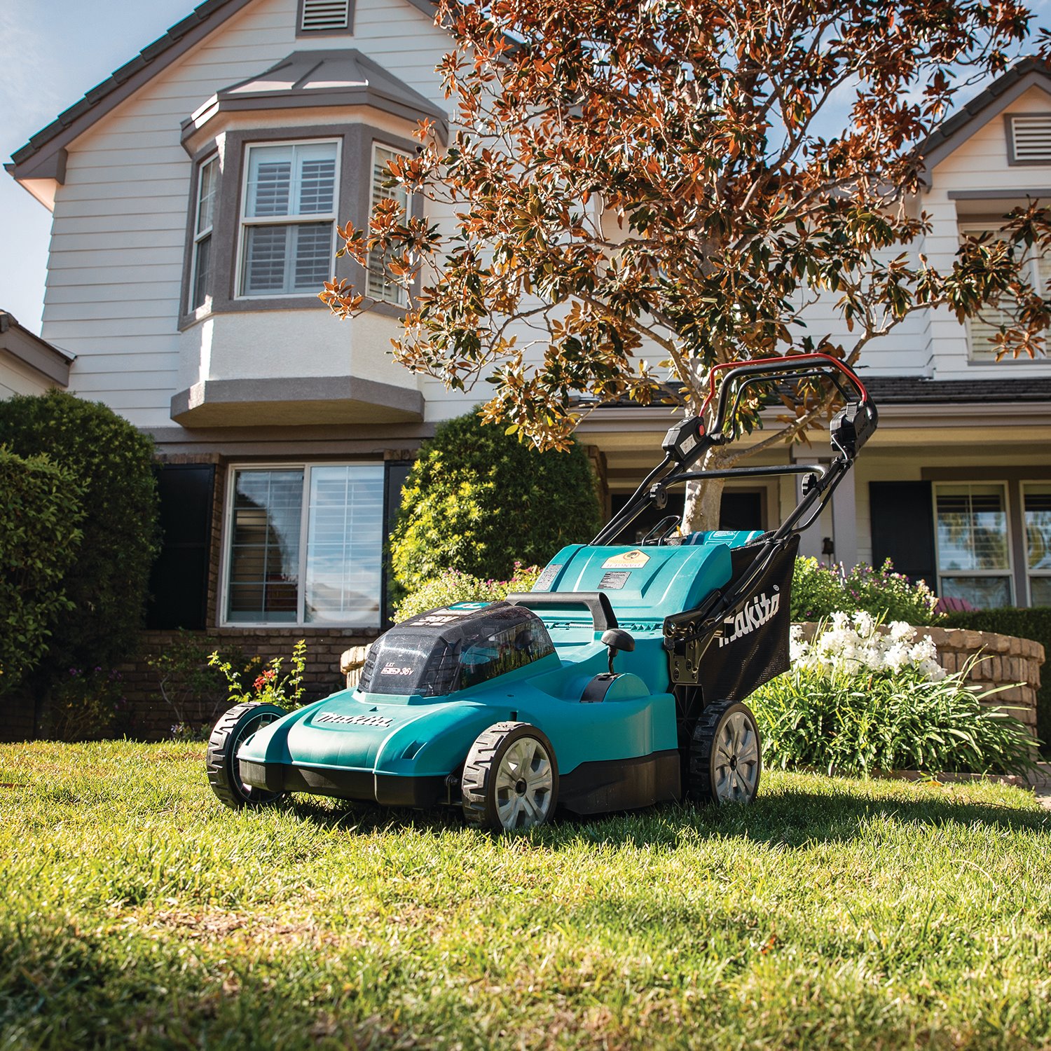 Akumulátorová kosačka Makita DLM539Z s 530 mm Li-ion LXT 2x18V bez batérie