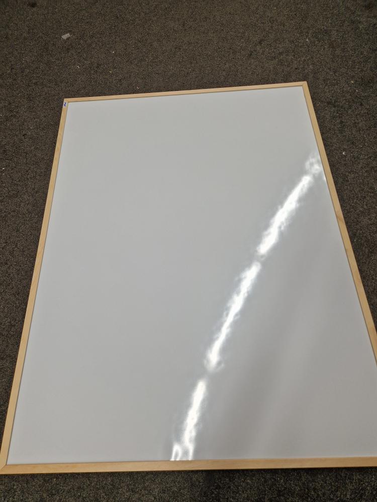 Aveli magnetická tabule 90x120 cm, dřevěný rám