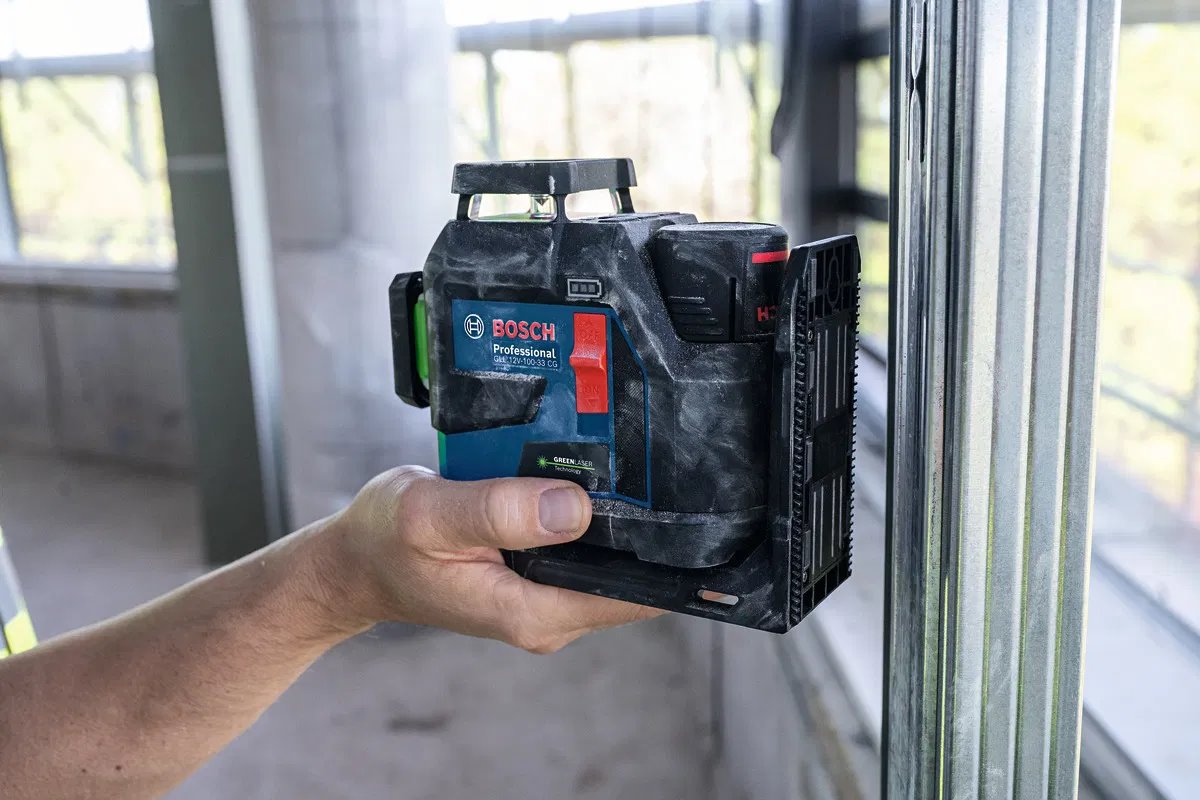 BOSCH Čárový laser GLL 12V-100-33 CG
