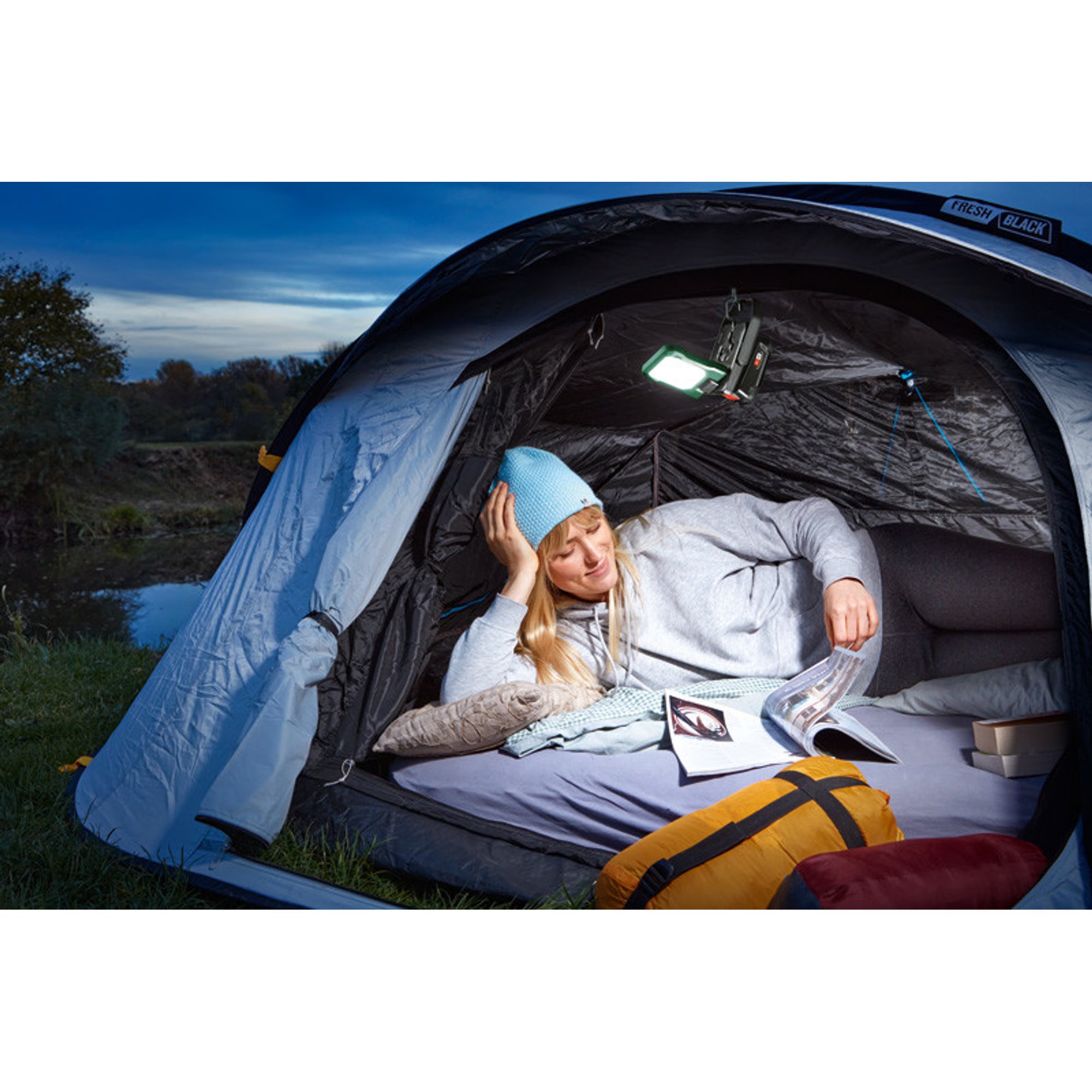 BOSCH EasySpotLight 18V-400 Akumulátorové LED svetlo (0.603.9A1.200)