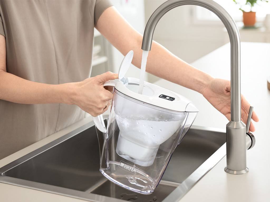 Brita Starter pack Marella, čierna + +3 vodné filtre Maxtra+ Pure Performance 1039274