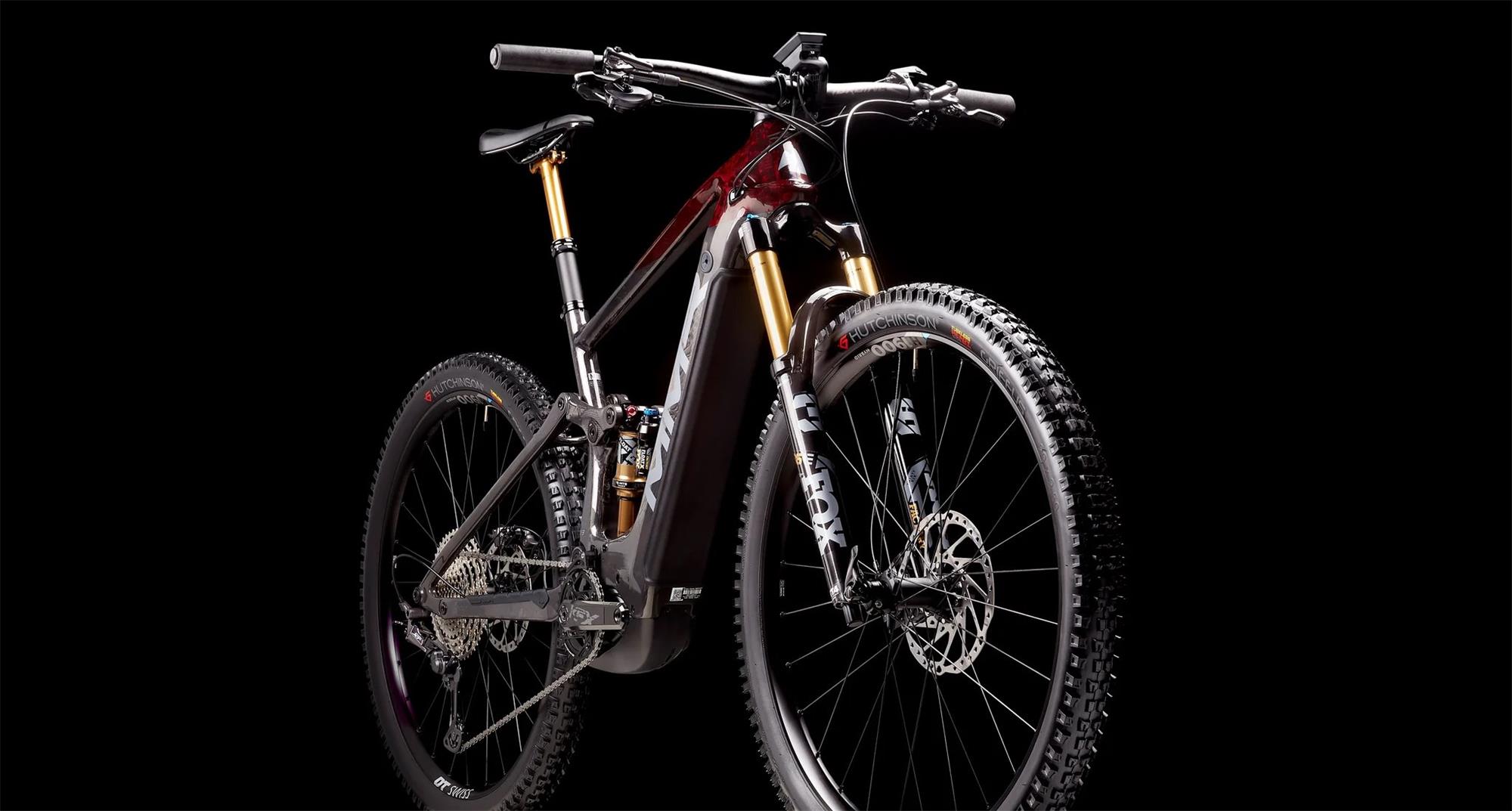 Celoodpružené elektrokolo MMR X-BOLT 140 10 - Liquid Red N Black - vel.S / 2024