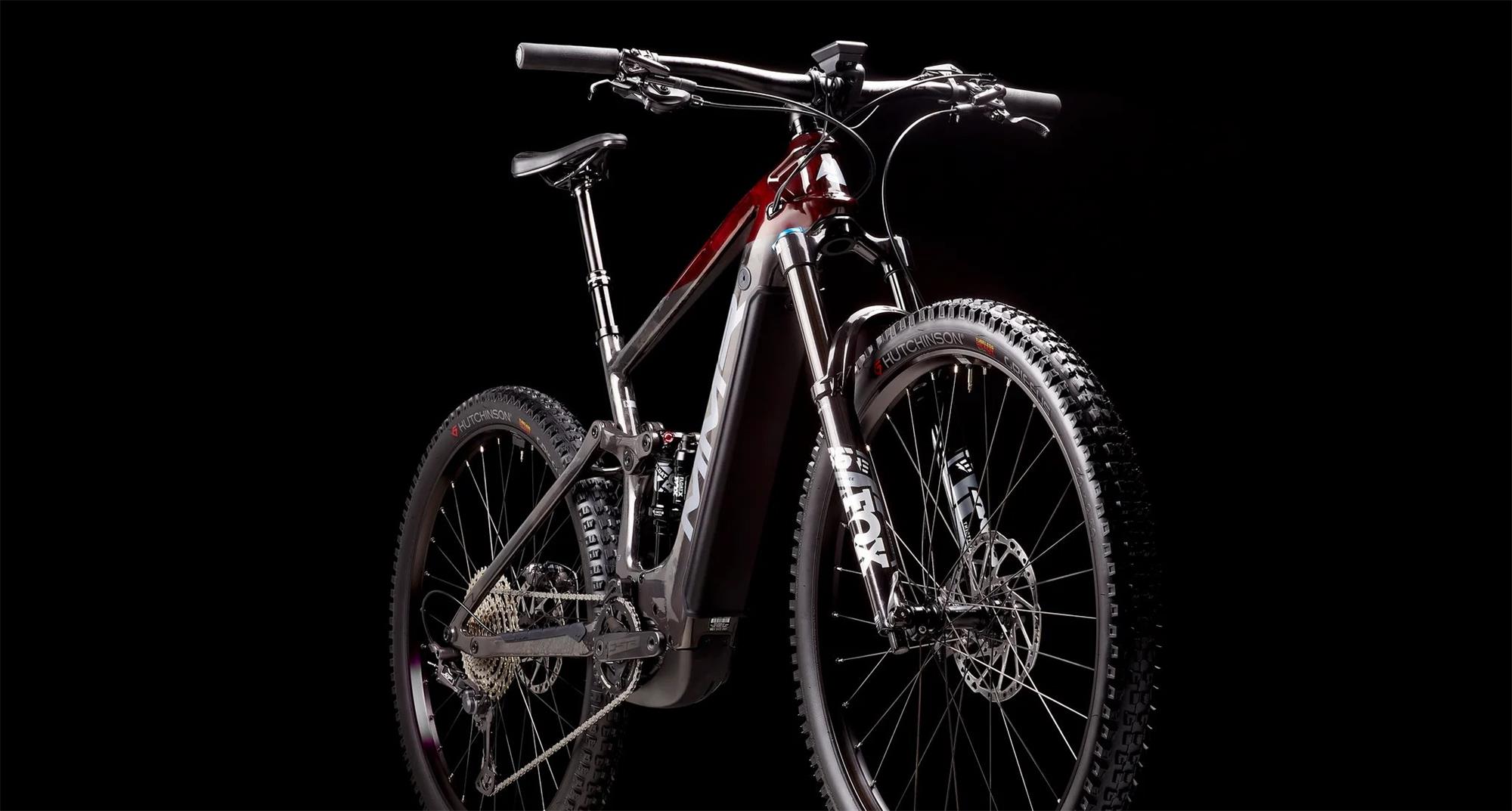 Celoodpružené elektrokolo MMR X-BOLT 140 30 - Liquid Red N Black - vel.M / 2024