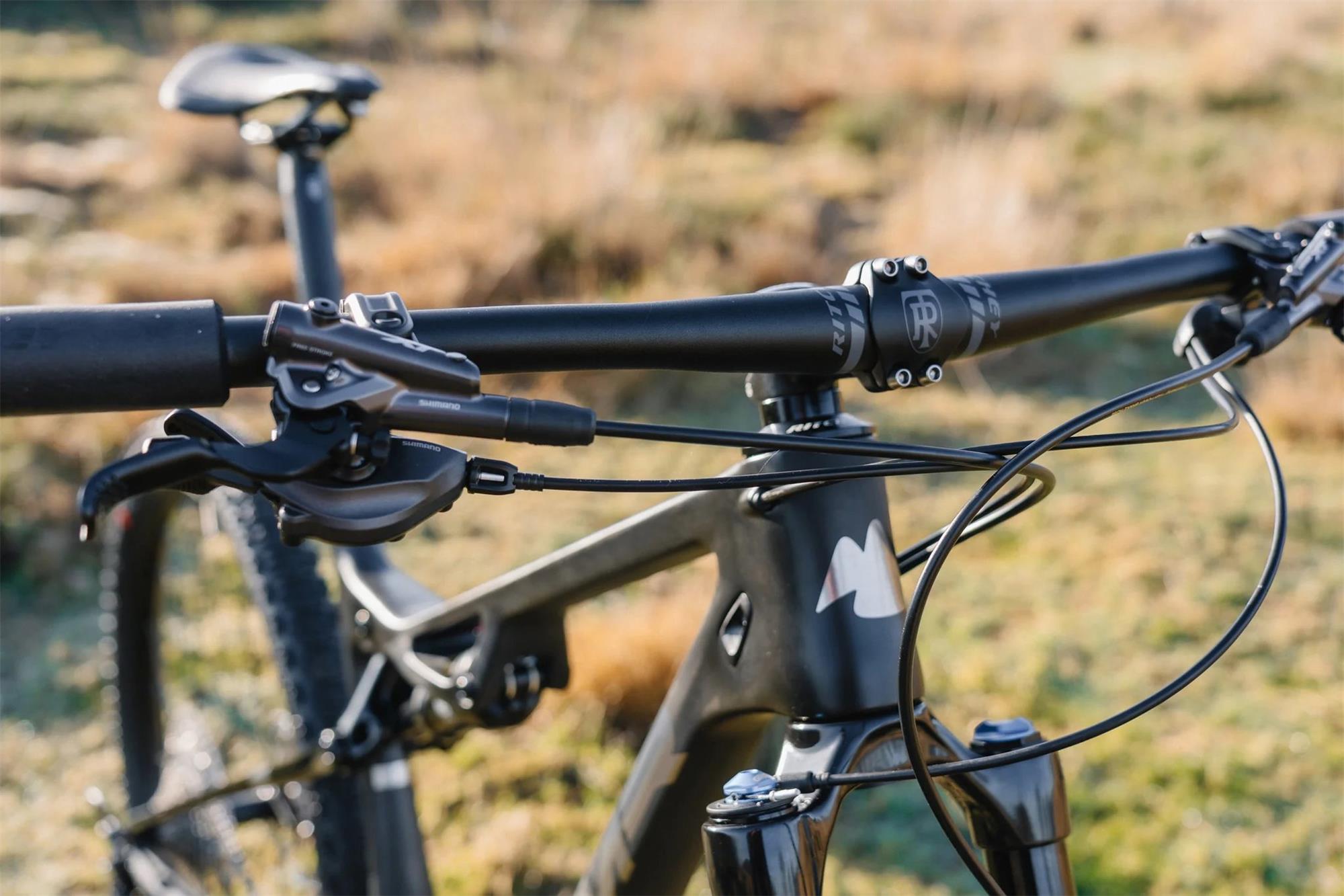 Celoodpružené kolo MMR KENTA 10 - Carbon N Chrome - vel.M 24/2025