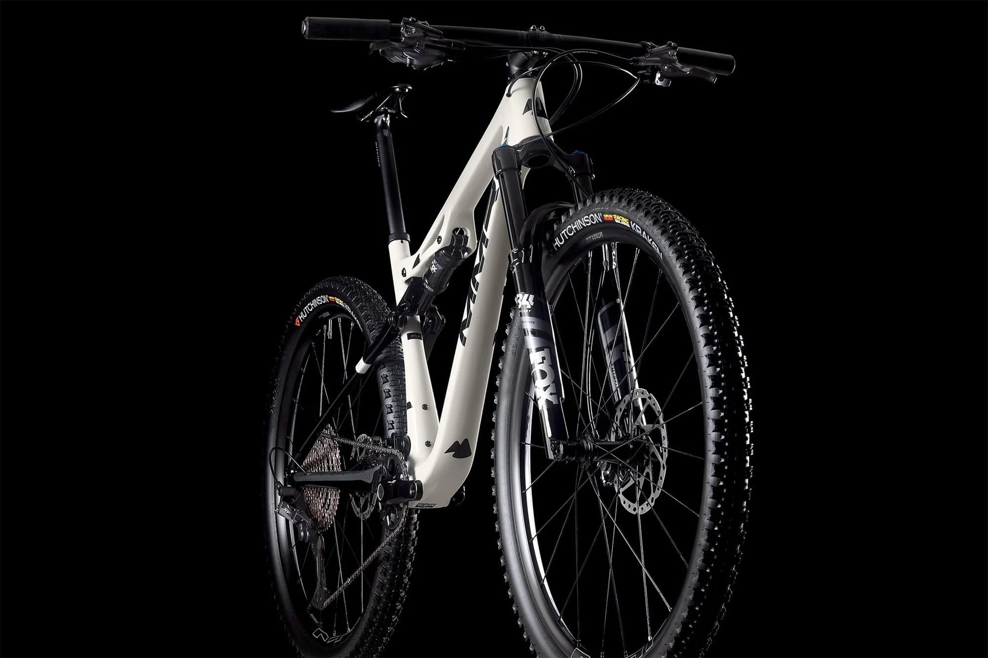 Celoodpružené kolo MMR KENTA 10 - Light Grey N Black - vel.M / 25/2026
