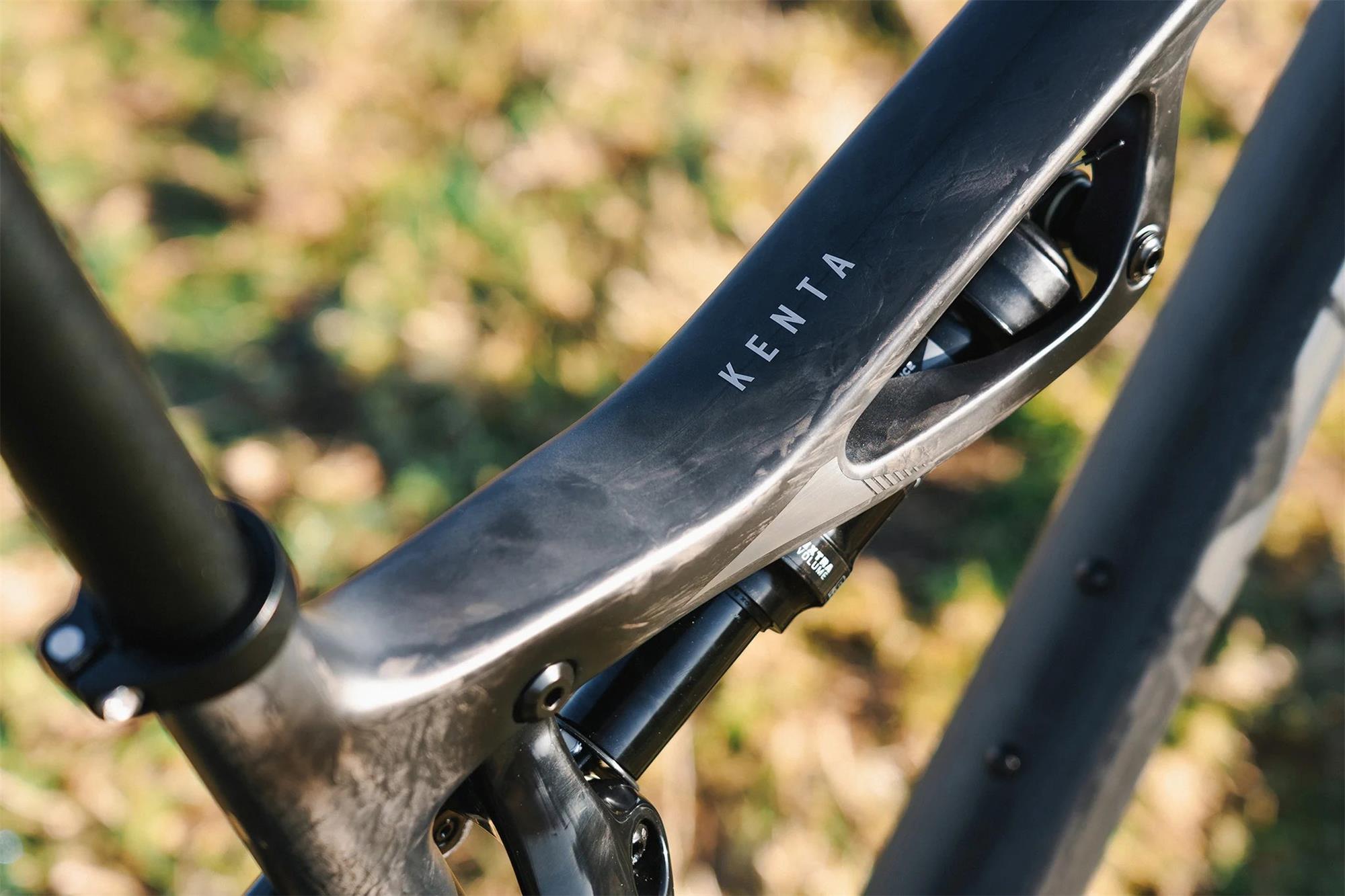 Celoodpružený bicykel MMR KENTA 10 - Carbon N Chrome - veľkosť S 24/2025