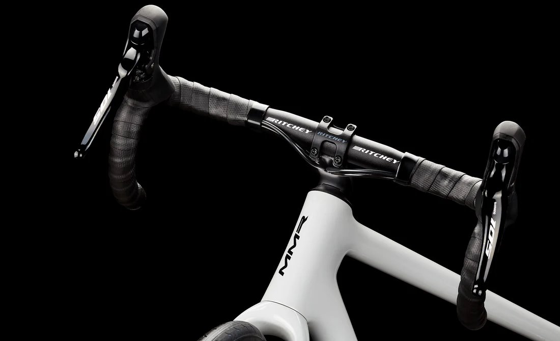 Cestný bicykel MMR GRAND TOUR 30 - RHINO GREY - veľkosť L 25/2026