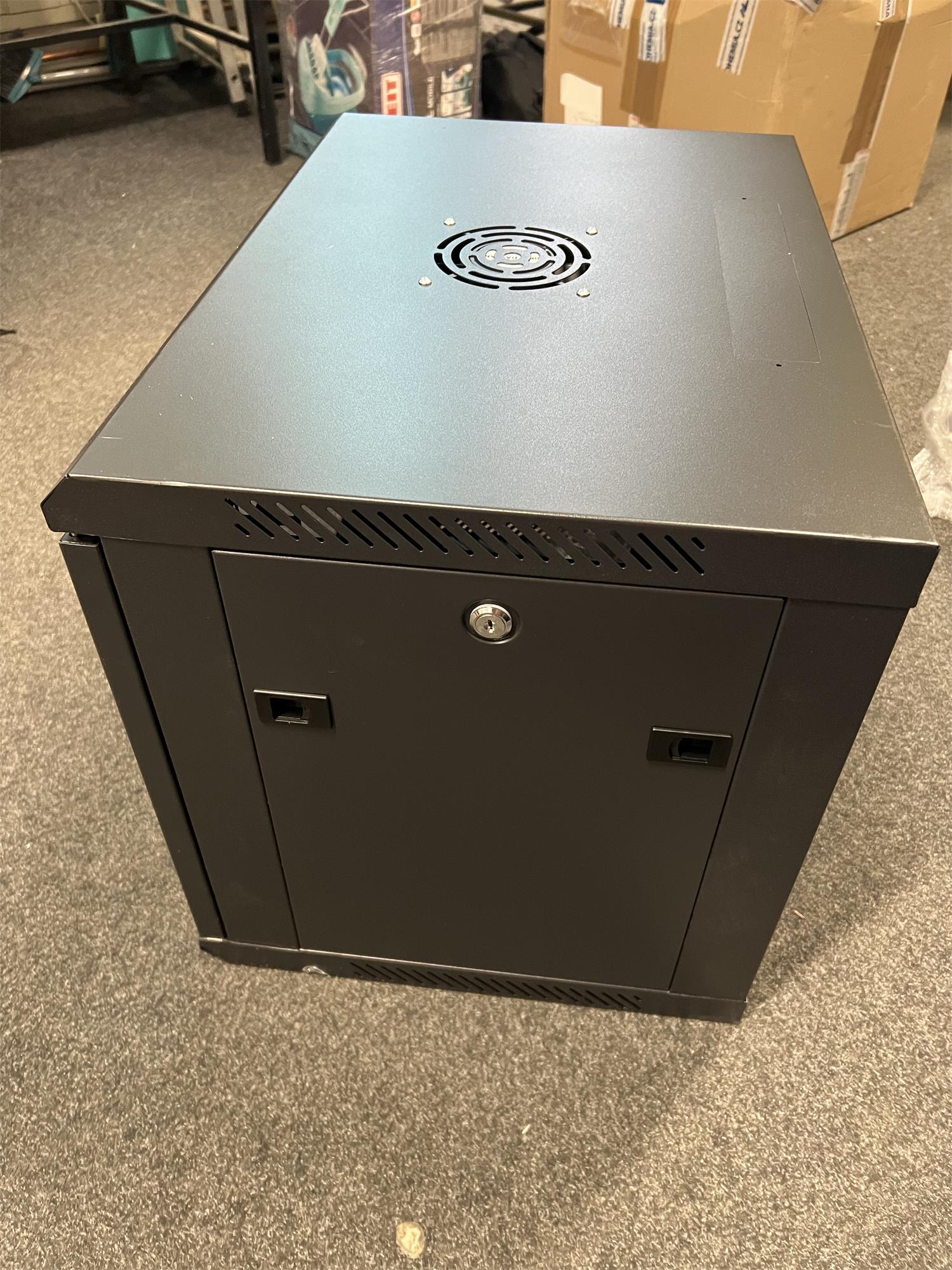 DATACOM 19" rozvaděč 9U/450 mm BK (sklo) černý
