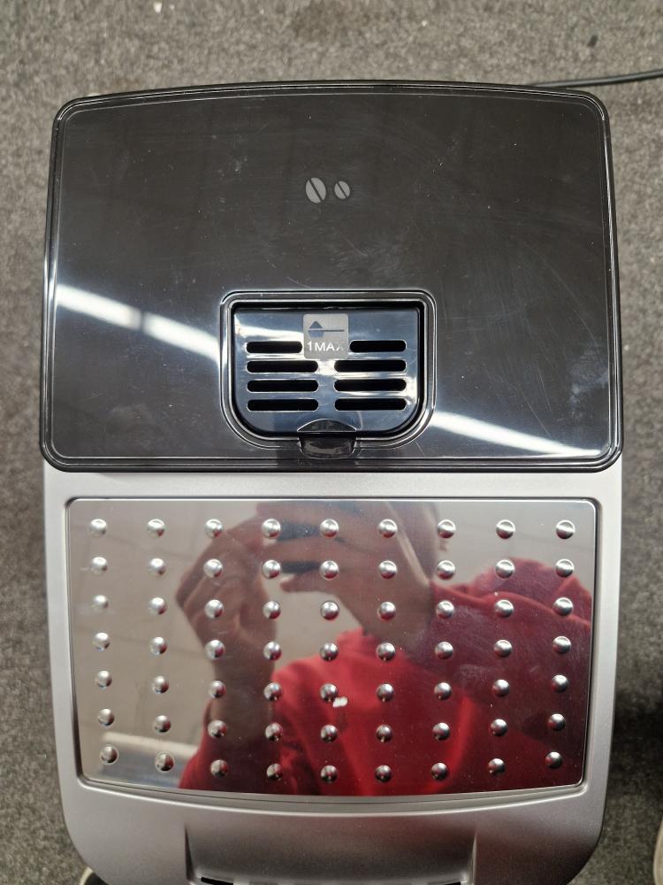 DeLonghi ECAM 250.23.SB