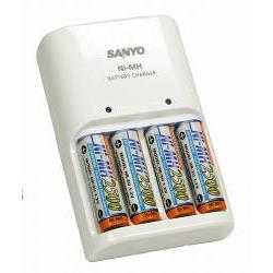 DF SANYO Nabíječka + 4x akumulátor AA (R6) NiMH 2500mAh