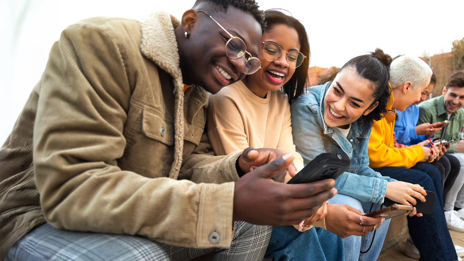 EVOLVEO MaxPhone A1, tlačidlový telefón s podporou dvoch SIM kariet, čierny