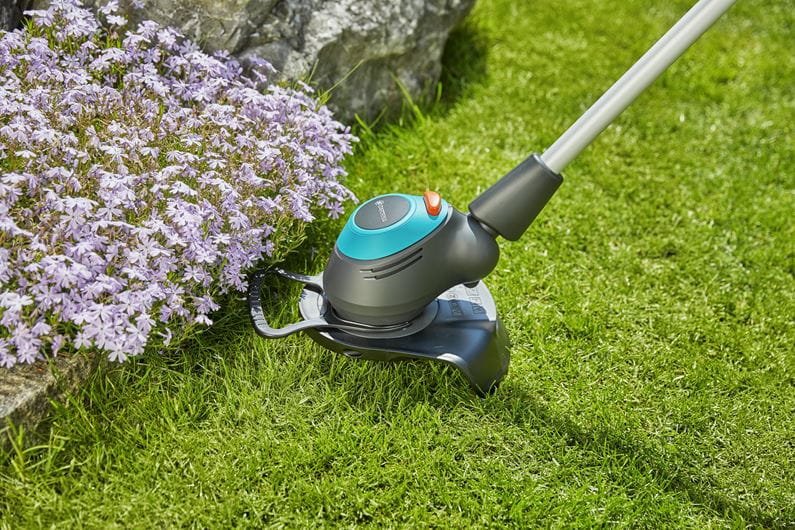 Gardena 9870-20 Elektrický vyžínač EasyCut 450/25