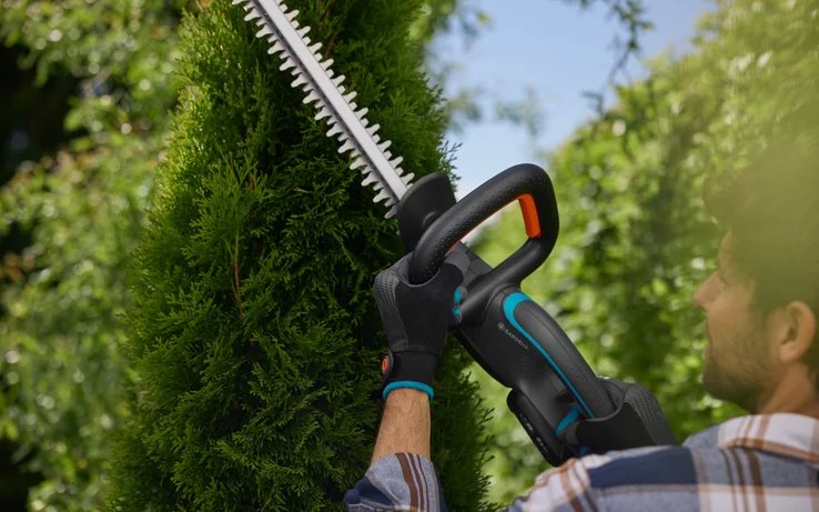 GARDENA akumulátorové nůžky na živý plot EasyCut 55/18V - bez akumulátoru