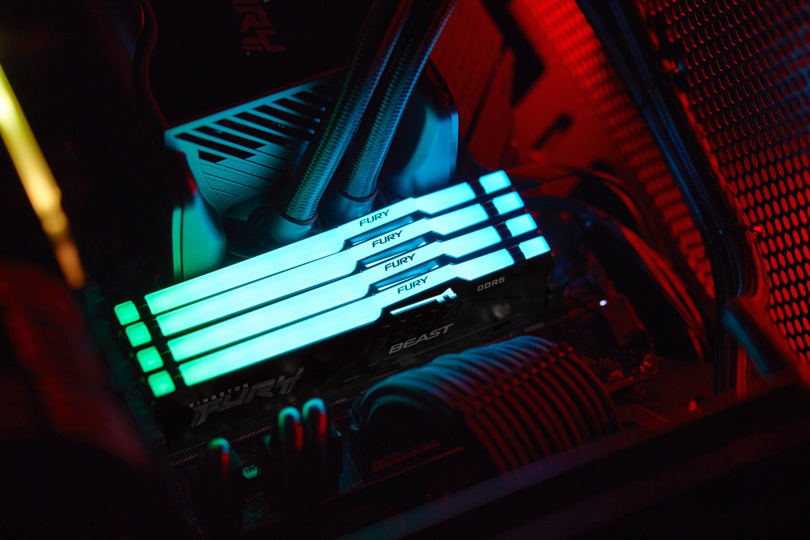 Kingston Fury Beast DIMM DDR5 32GB 5600MHz RGB (sada 2x16GB)