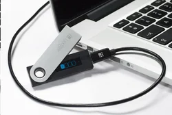 Ledger Nano S, hardwarová peněženka na kryptoměny LEDGERNS - USB Flash disky