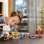 LEGO Minecraft Balón s ďatľom a útok na dedinu 21273
