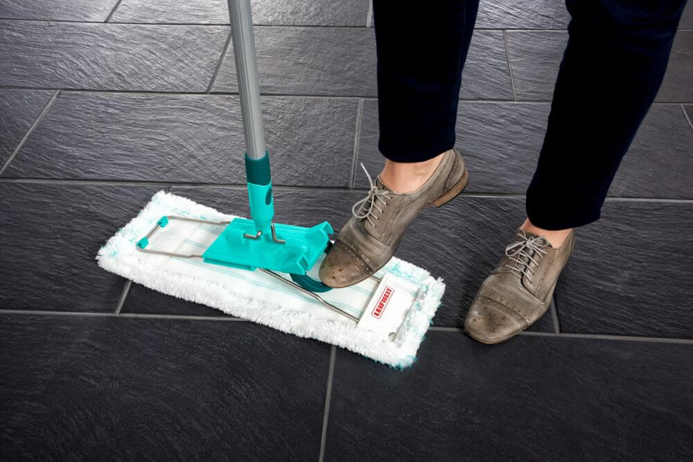 Leifheit 55023 Podlahový mop s teleskopickou tyčí Cotton Plus Profi