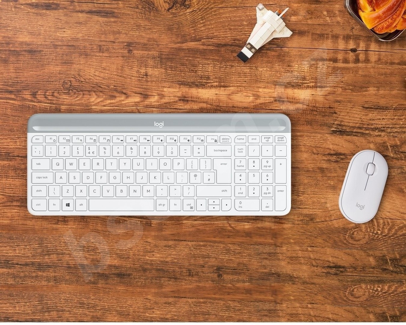Logitech Slim Wireless Combo MK470