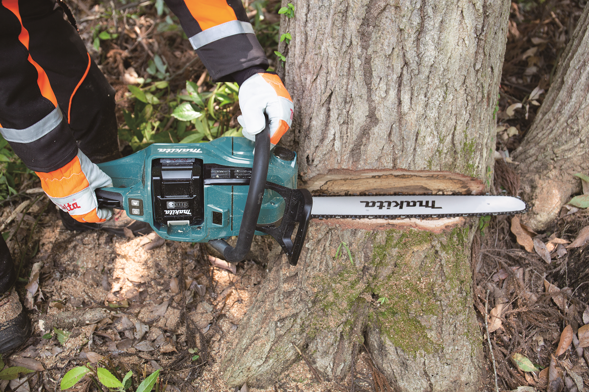 MAKITA Akumulátorová reťazová píla 400 mm Li-ion XGT 40V, bez akumulátora (UC030GZ01)
