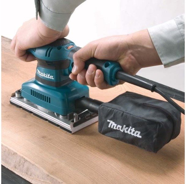 Makita BO3711 Vibračná brúska s ovládaním 190 W, 185x93 mm