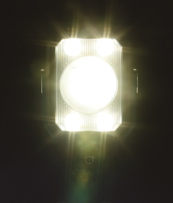 Makita DEBDML812 Aku LED baterka Li-ion LXT 14,4V 18V Z