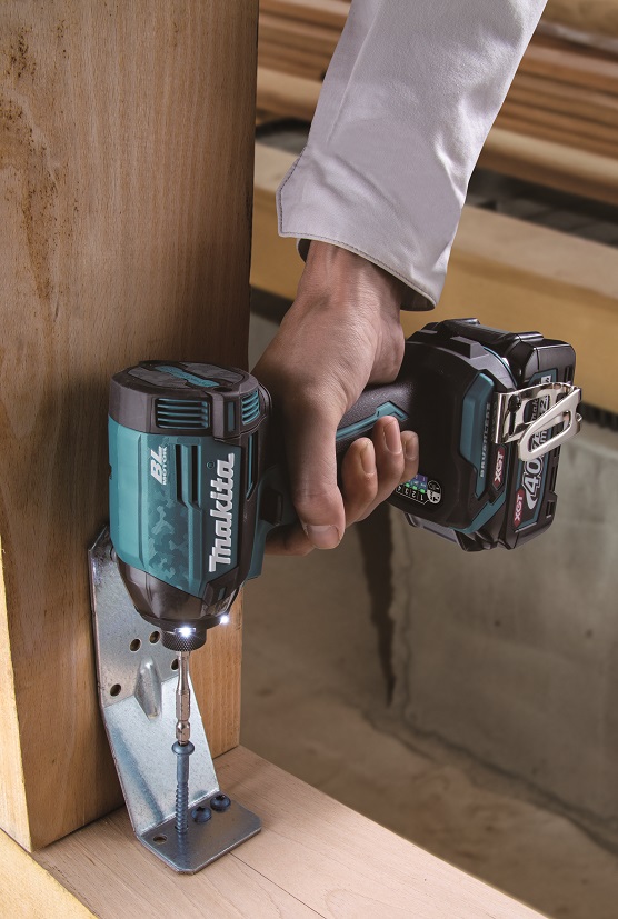 MAKITA TD002GD201 Aku rázový šroubovák 1/4"Li-ion XGT 40V/2,5Ah