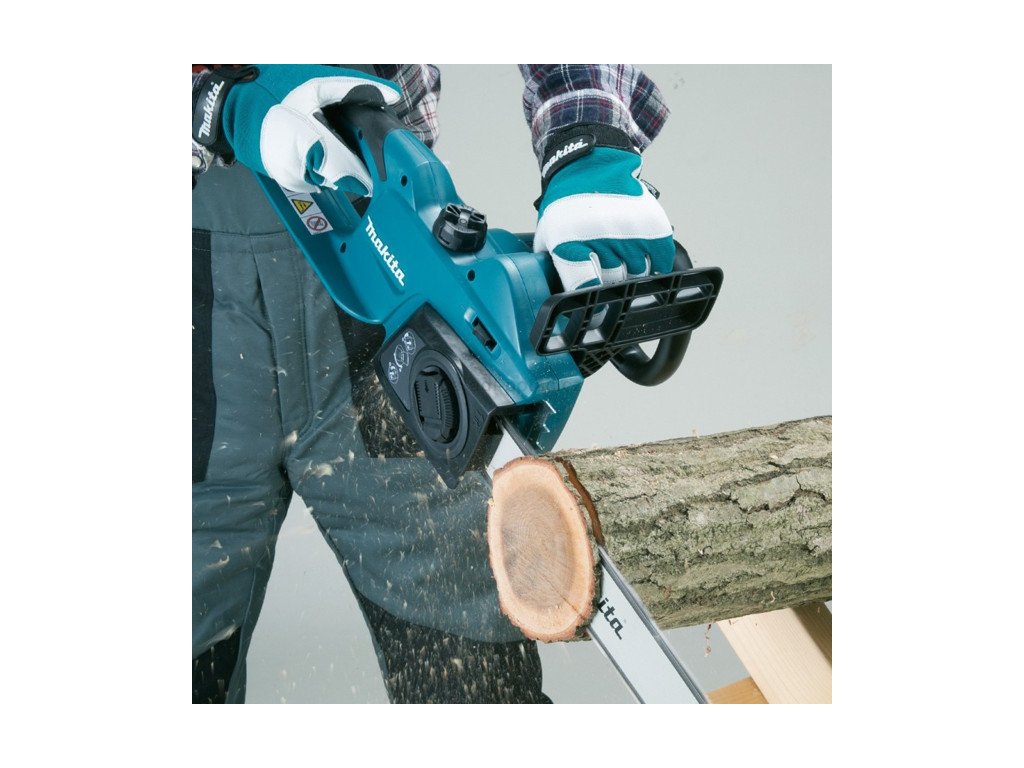 MAKITA UC4041A Elektrická reťazová píla 40 cm, 1800 W