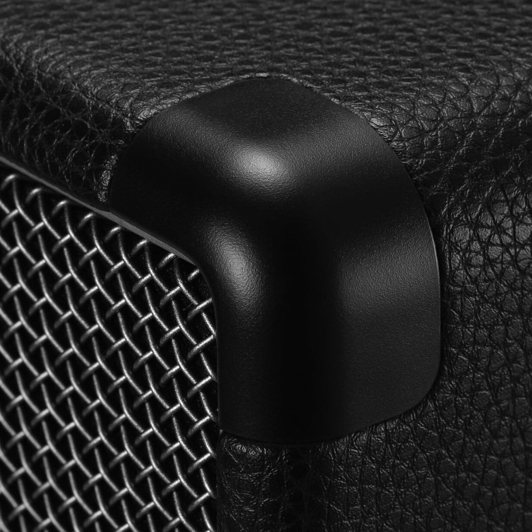 Marshall Tufton Black and Brass, čierna