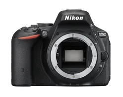 Nikon D5500 tělo (VBA440AE)