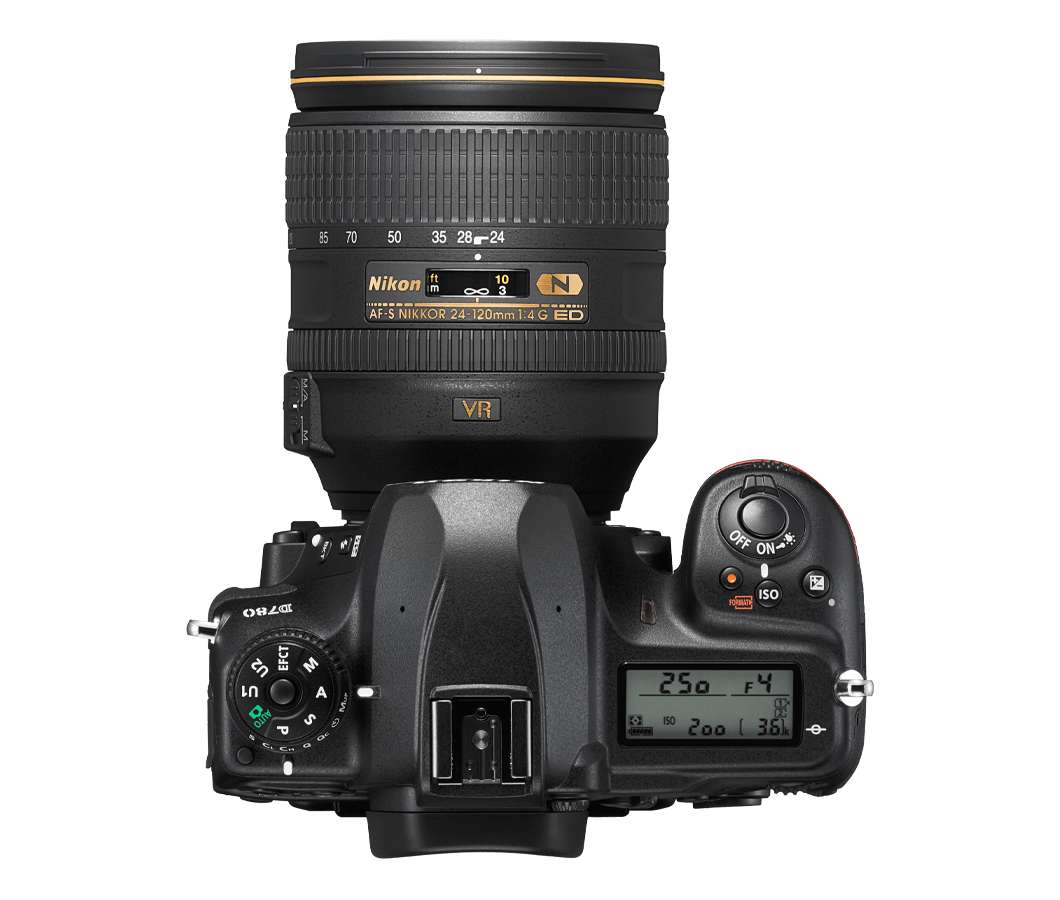 Nikon D780 + 24-120mm f/4 AF-S VR VBA560K001