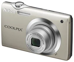 Nikon kompakt COOLPIX S3000, 12MPix, stříbrný, 4x zoom VR