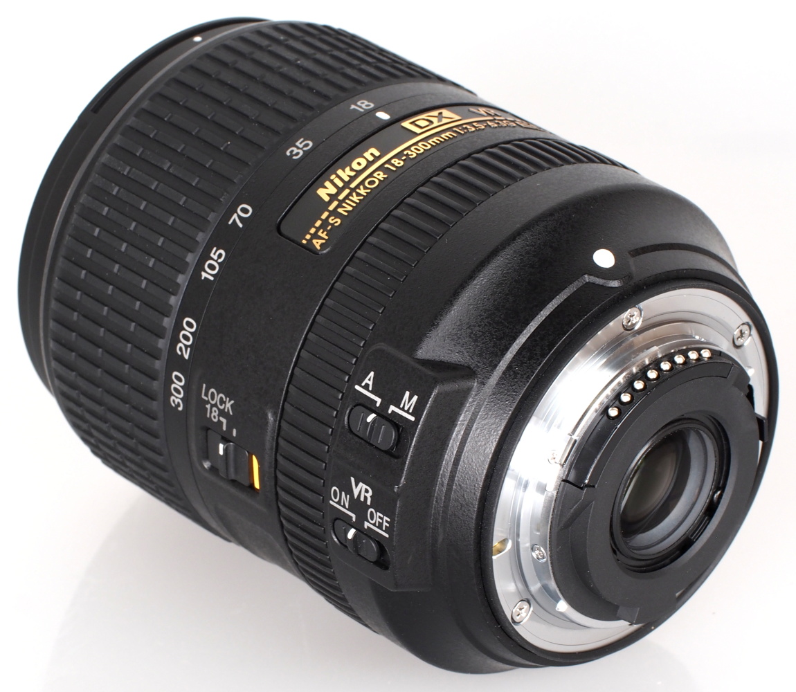 Nikon NIKKOR objektív 18-300mm f/3.5-6.3G ED AF-S VR DX Zoom JAA821DA