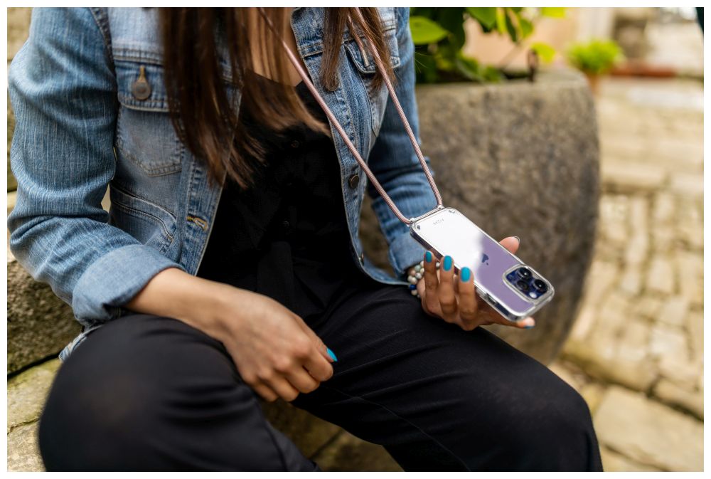 Pouzdro FIXED Pure Neck s černou šňůrkou na krk pro Apple iPhone 15