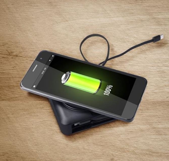 Power banka Solight s bezdrôtovým nabíjaním 10.000mAh