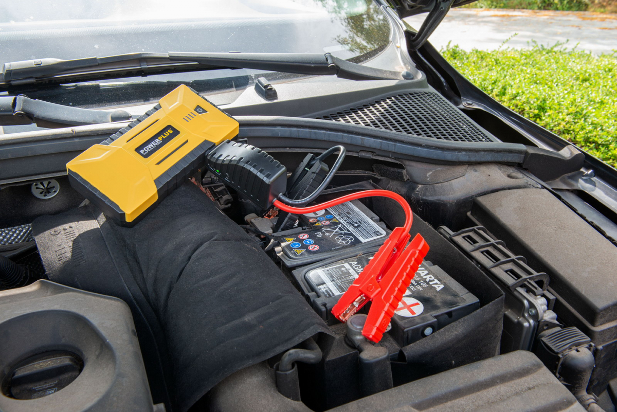 Powerplus POWX4255 - JUMP STARTER 3-IN-1 700A/12000MAH/12V