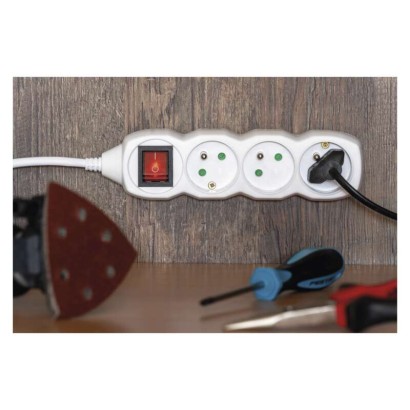 Prodlužovací kabel 1,2m / 3 zásuvky / s vypínačem / bílý / PVC / 1 mm2