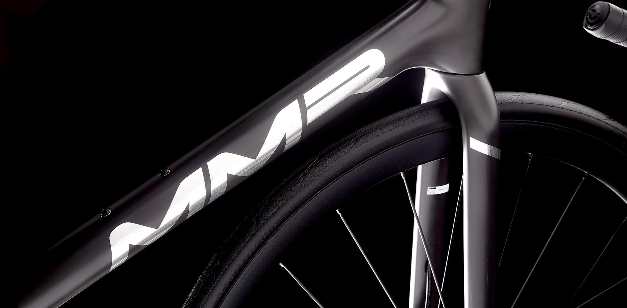 Silniční kolo MMR ADRENALINE 00 - Carbon N Chrome - vel.S  24/2025