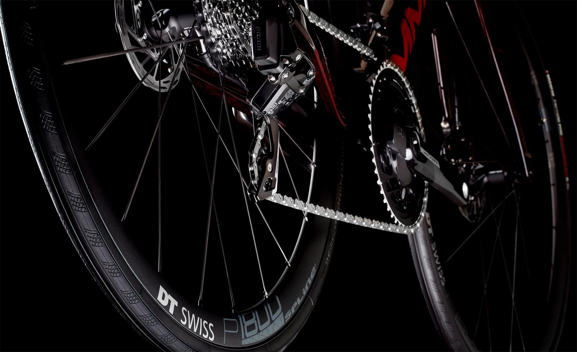 Silniční kolo MMR ADRENALINE AERO 10 - Liquid Red - vel.L 24/2025