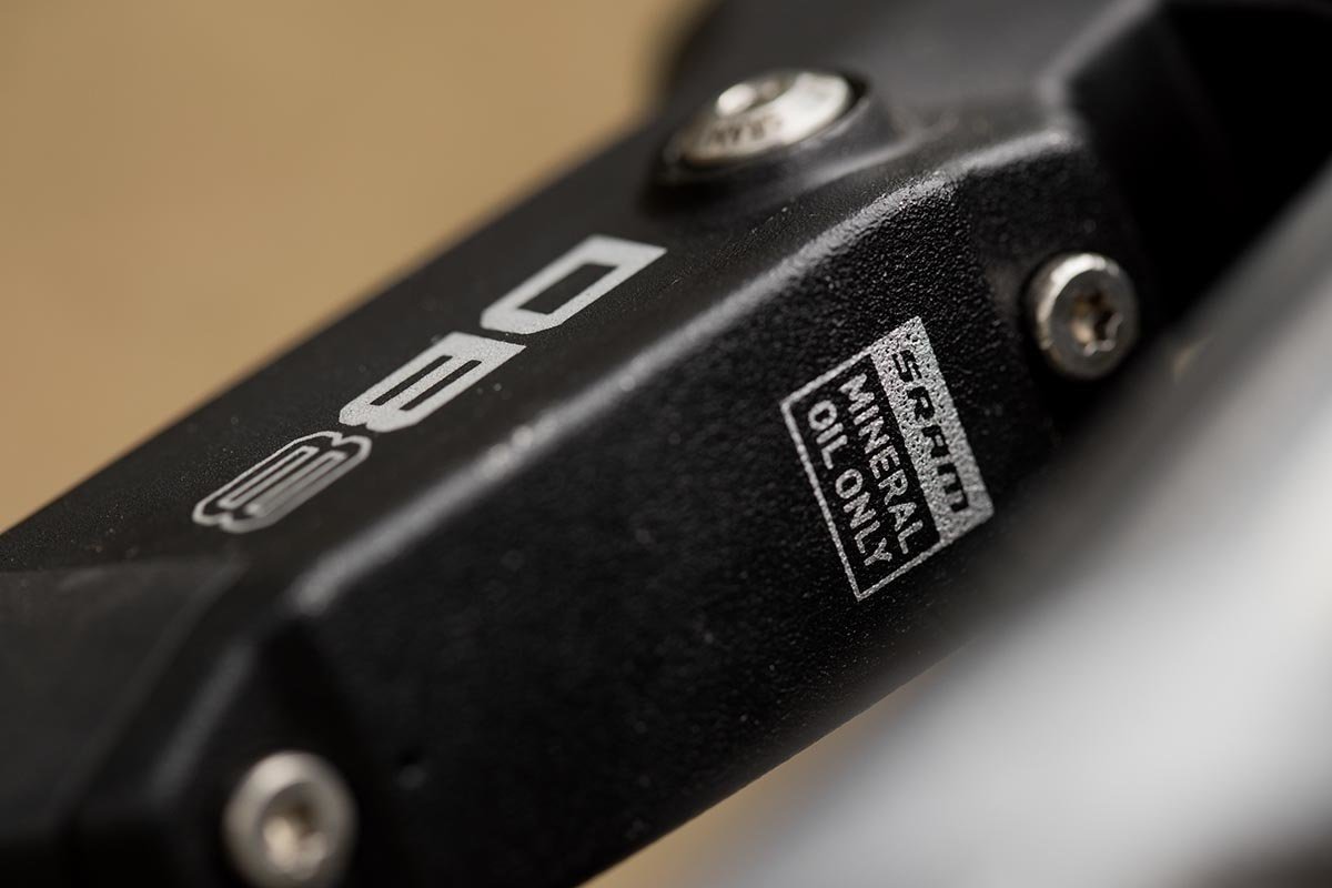 SRAM DB8 - matná černá, přední, 950mm hadice, přední brzda