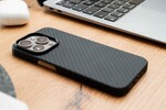 Swissten MagCarbon Pro pre Apple iPhone 16 Pro, čierne