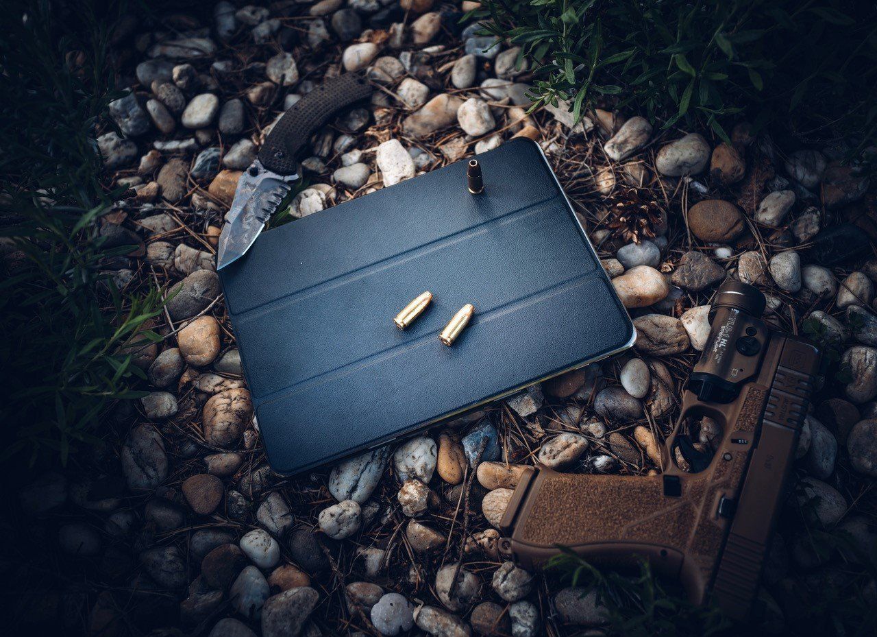 Tactical Book Tri Fold pro Samsung Galaxy TAB S6 Lite (2022), černé