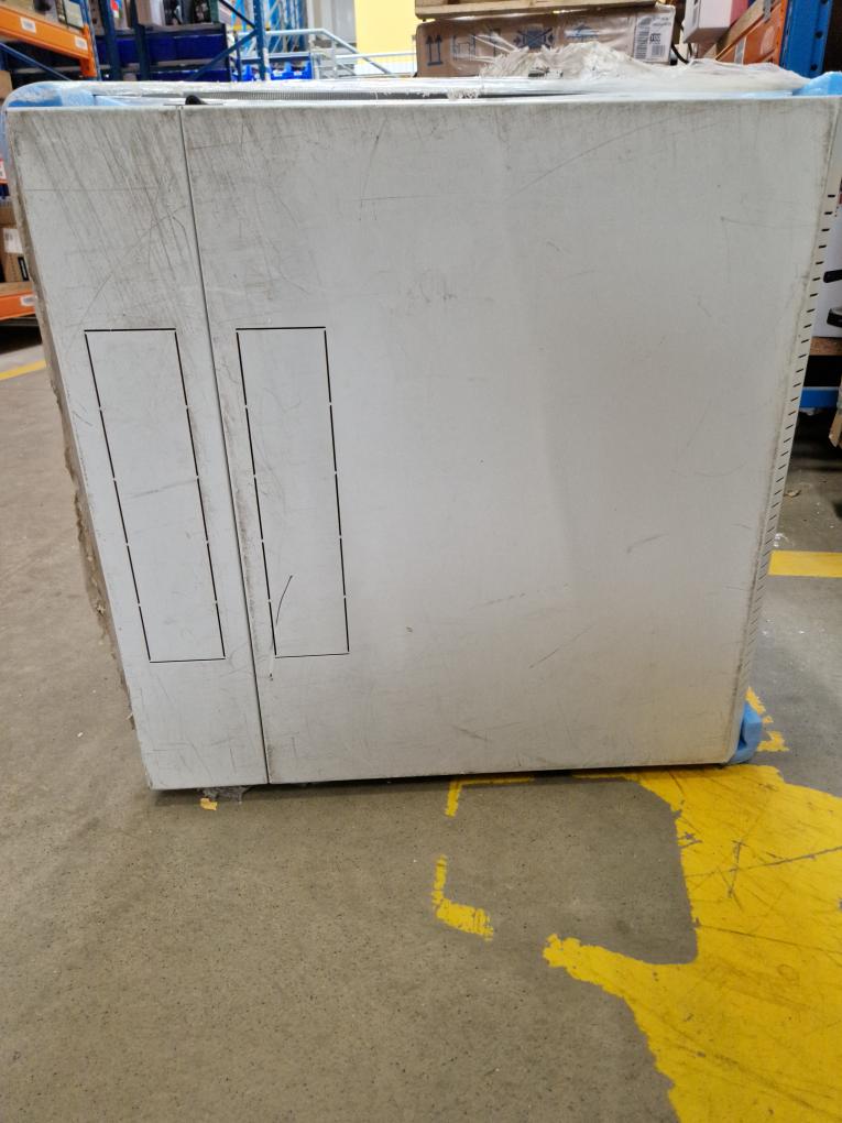 TRITON 19" nástěnný rozvaděč dvoudílný rozvaděč 18U/600mm