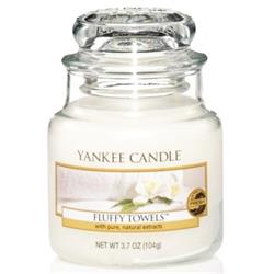 Yankee Candle Fluffy Towels vonná svíčka 104 g