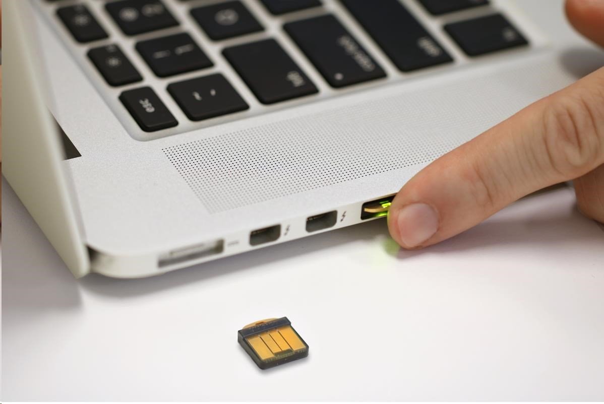 YubiKey 5 Nano - USB-A, klíč/token s vícefaktorovou autentizaci, podpora Smart Card (2FA)